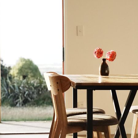 A Cabin With A Big View, Comfort And Tranquility, Close To Vines Martinborough Exterior photo