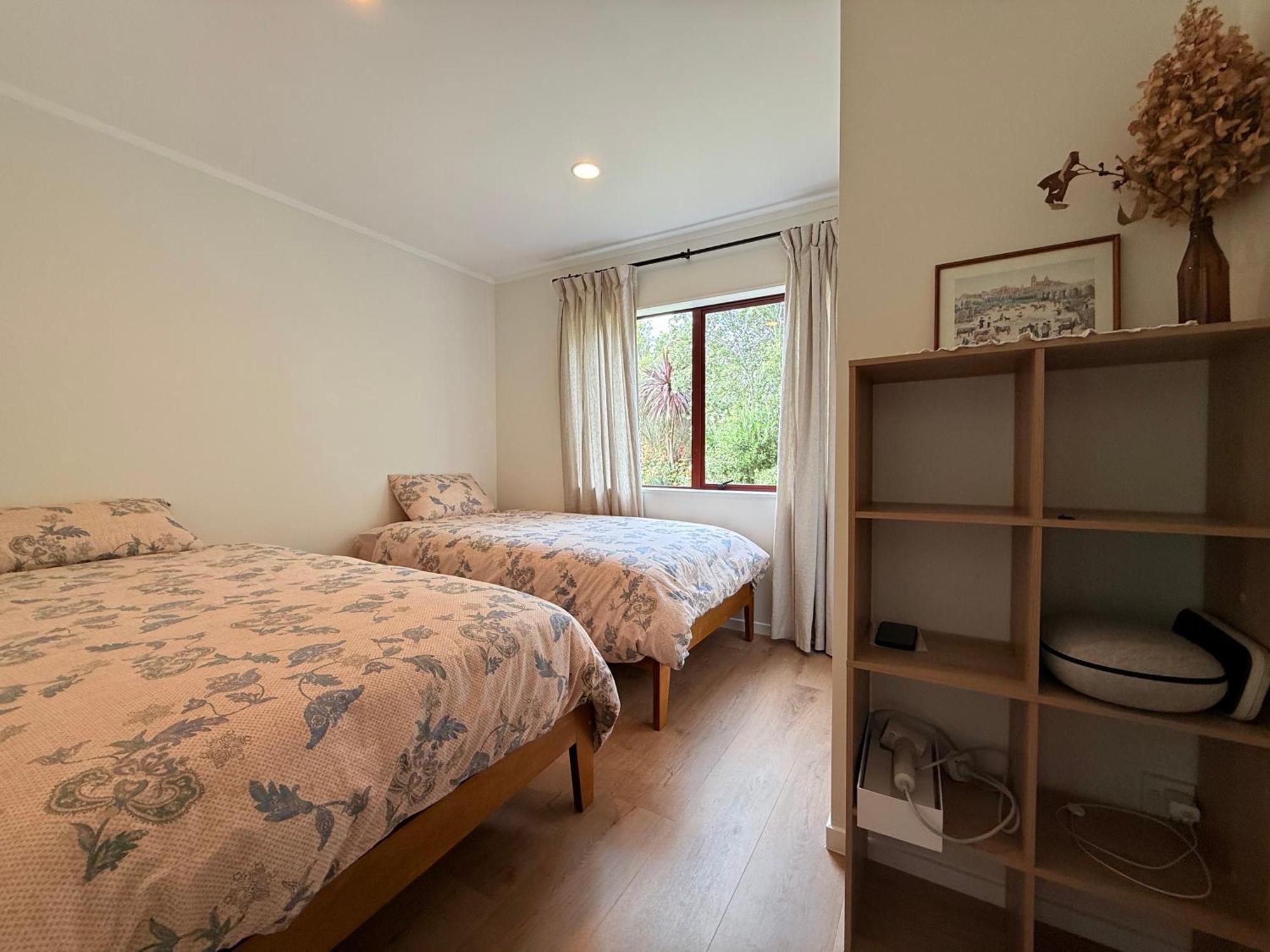 A Cabin With A Big View, Comfort And Tranquility, Close To Vines Martinborough Exterior photo