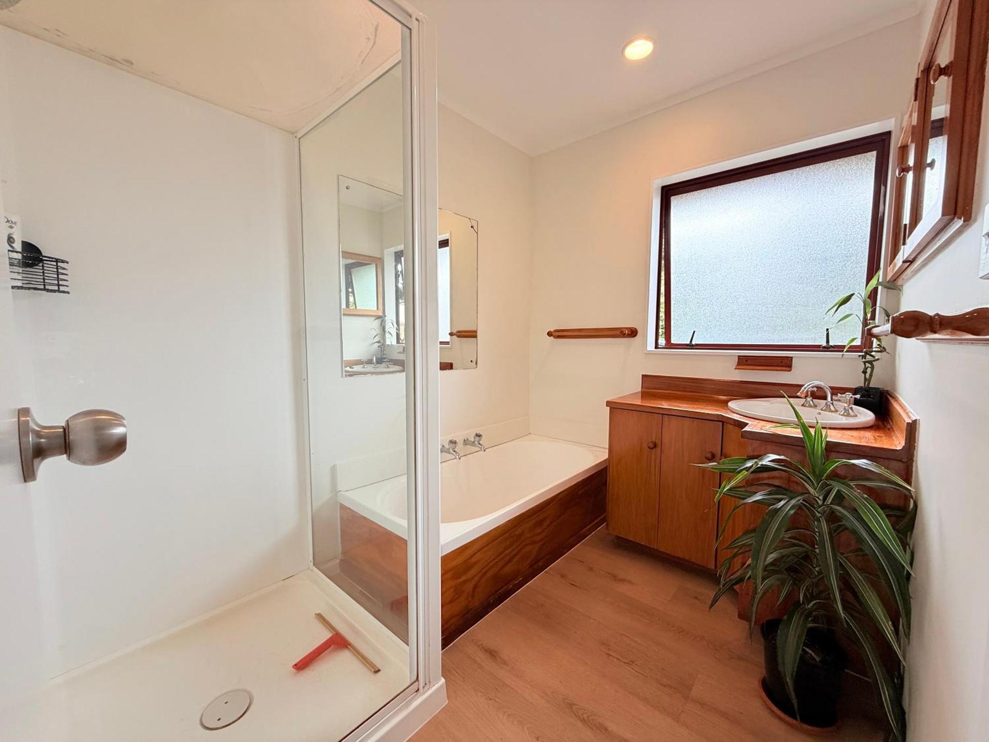 A Cabin With A Big View, Comfort And Tranquility, Close To Vines Martinborough Exterior photo