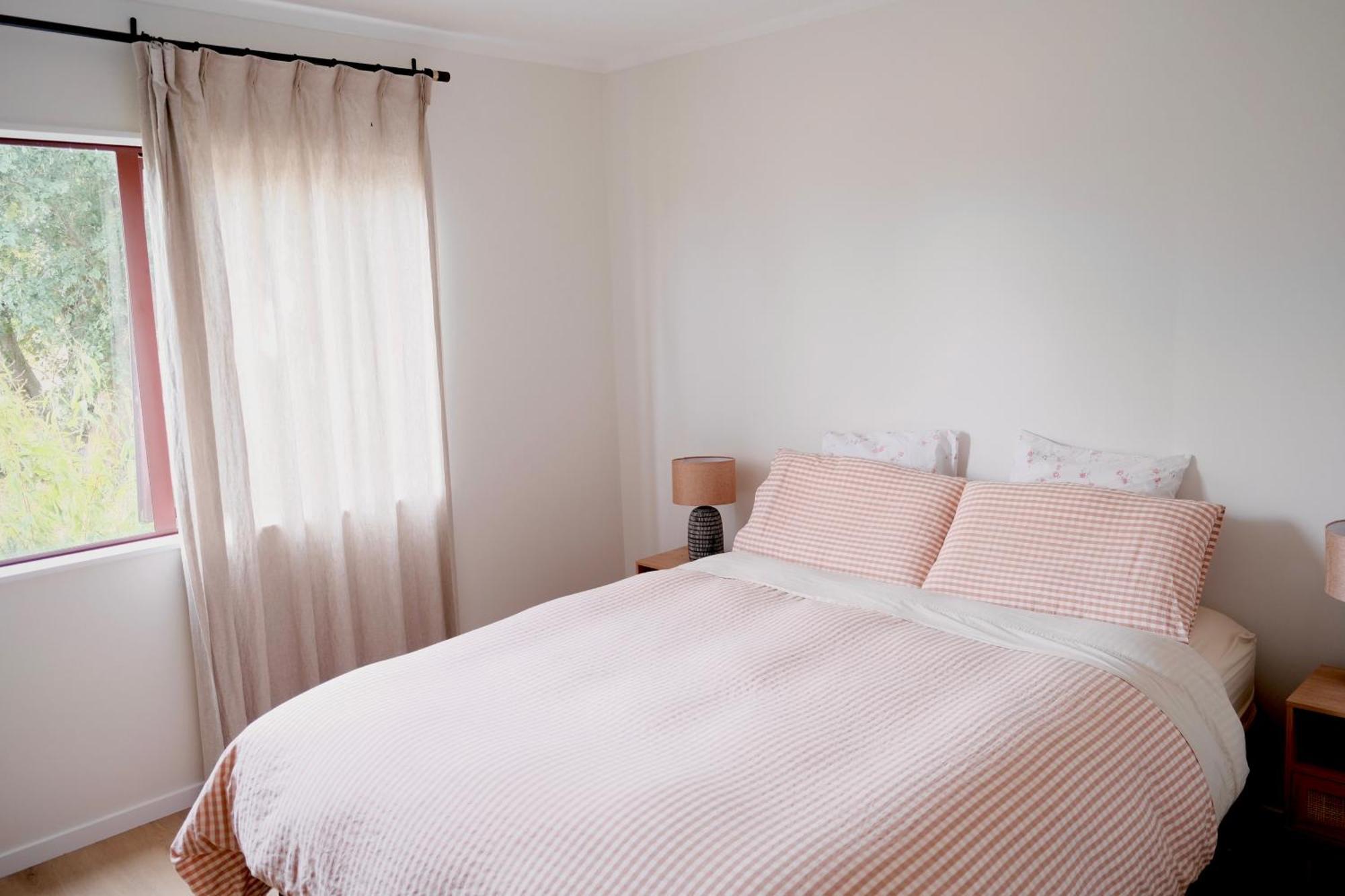 A Cabin With A Big View, Comfort And Tranquility, Close To Vines Martinborough Exterior photo