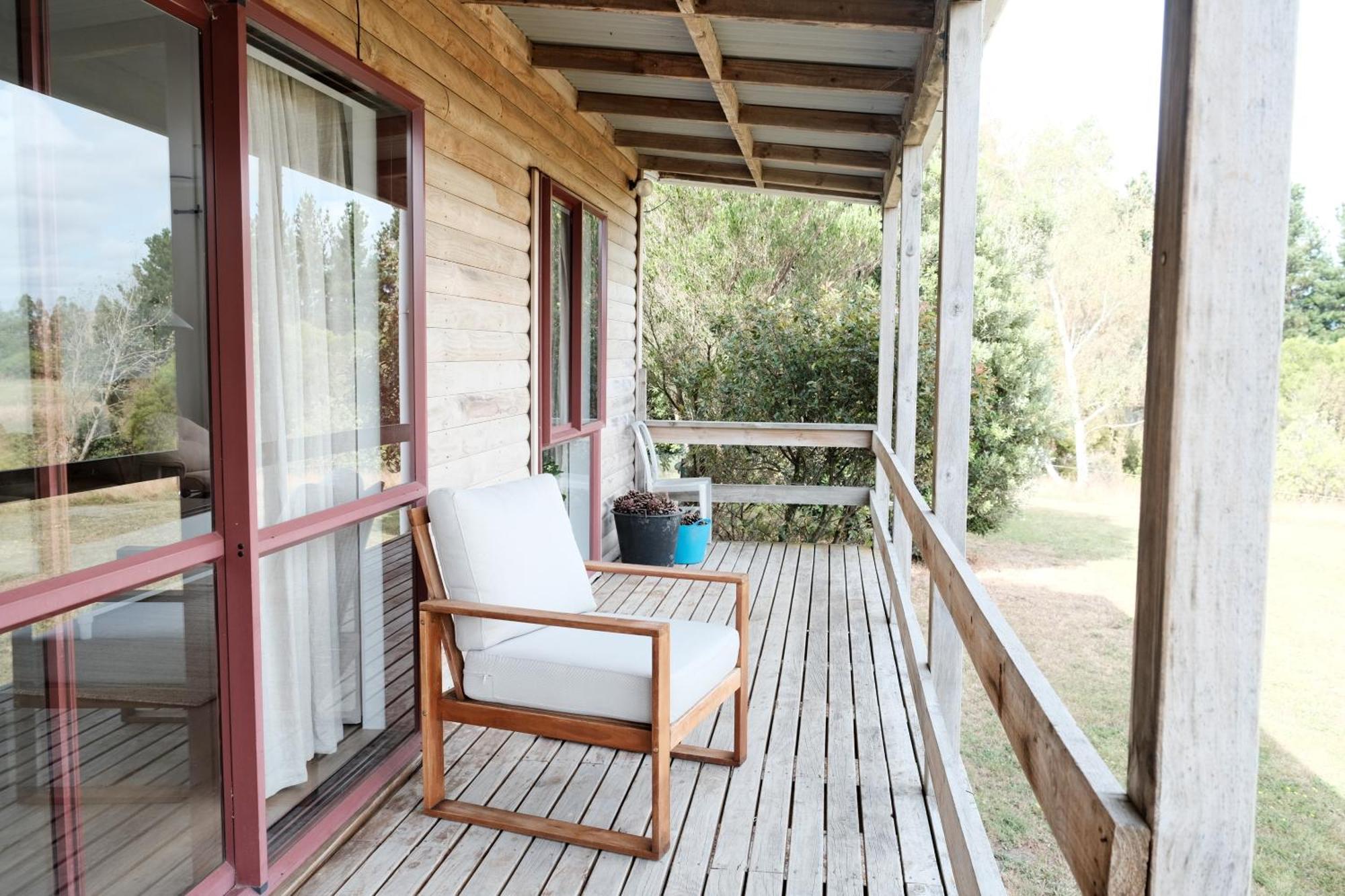 A Cabin With A Big View, Comfort And Tranquility, Close To Vines Martinborough Exterior photo